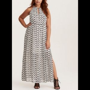 Arrow Print Halter Maxi Dress